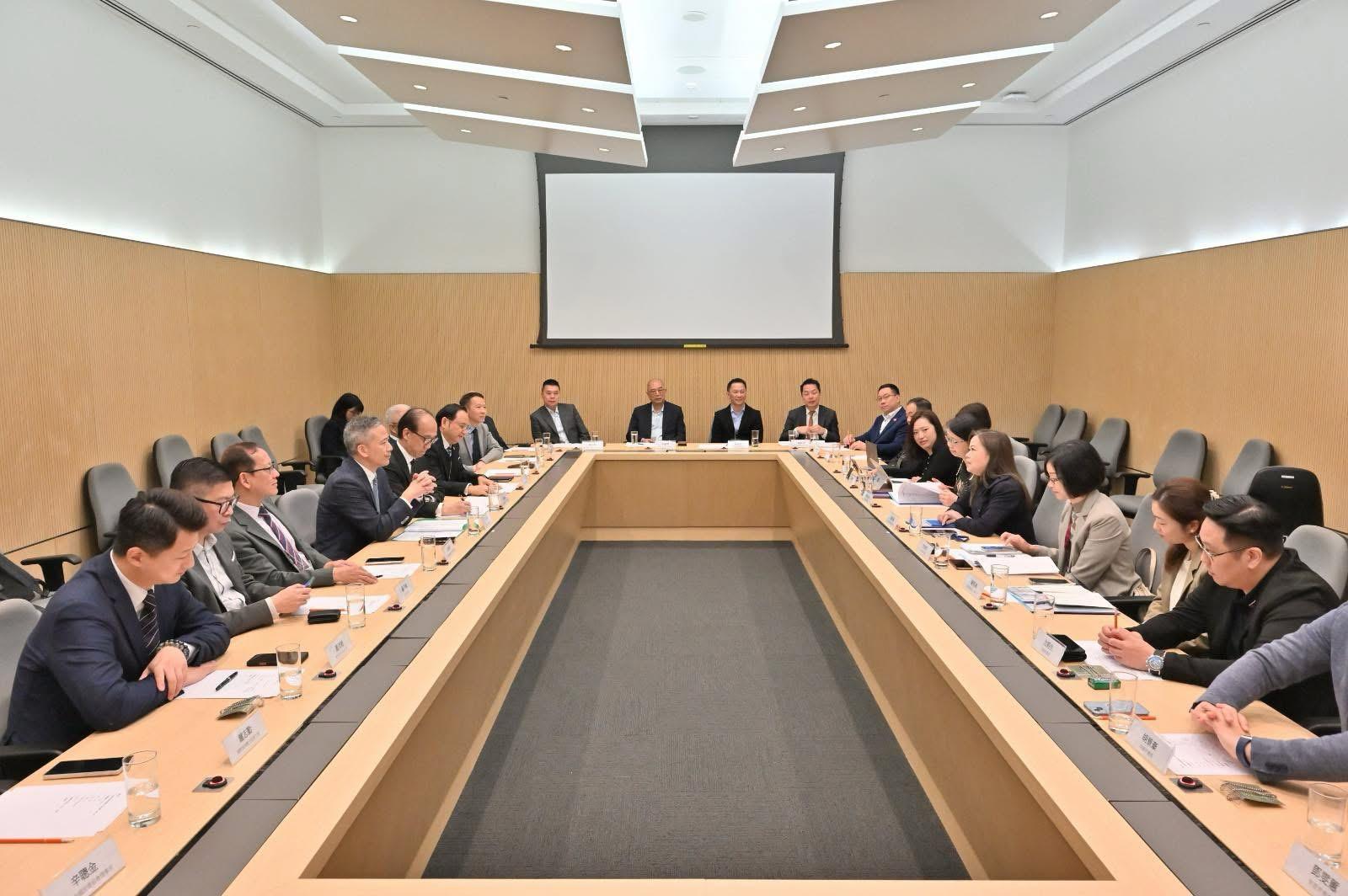 議會與立法會姚柏良議員聯同旅遊業界,與香港特區政府文化體育及旅遊局局長羅淑佩女士會面_02